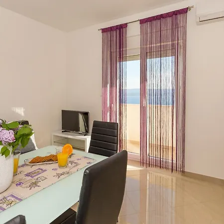 Marta Apartment *